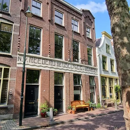 Logies Reederij De Ijsel Penzion Gouda